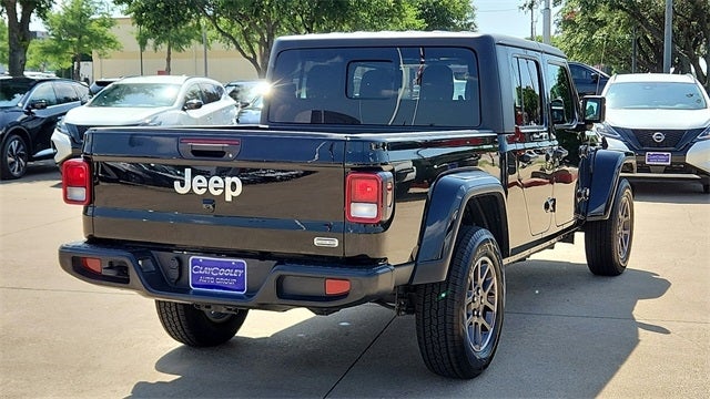 2023 Jeep Gladiator Overland in Duncanville, TX - Clay Cooley Nissan Dallas